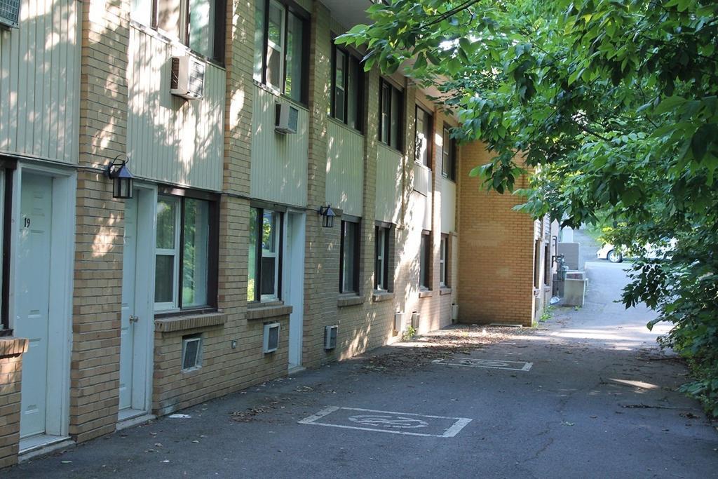 Skyline Motel Fredericton Exterior foto